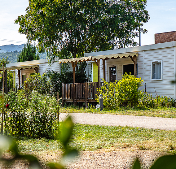 Le camping le Médiéval en Alsace, propose l’hébergement en mobil-home près de Colmar