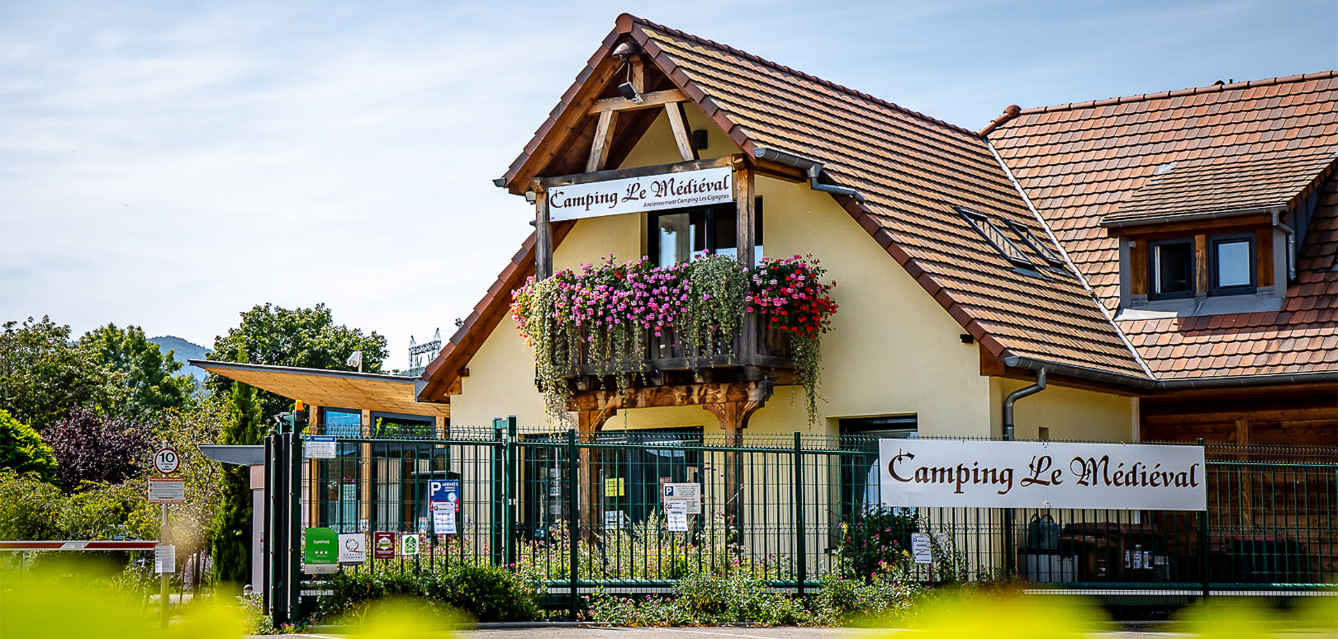 Das Dorf Turckheim im Elsass, wo sich der Campingplatz Le Médiéval befindet